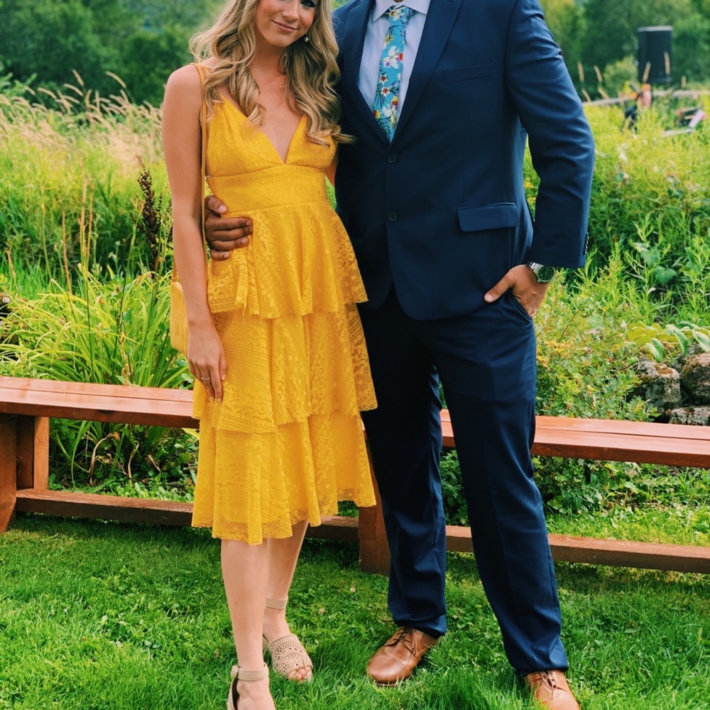 Gorgeous lulus yellow dress